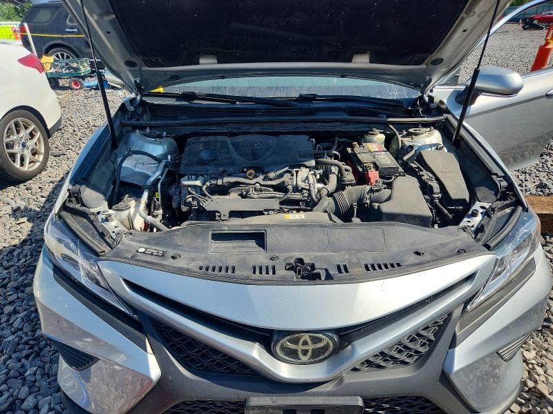 2018 TOYOTA CAMRY SE SE 11