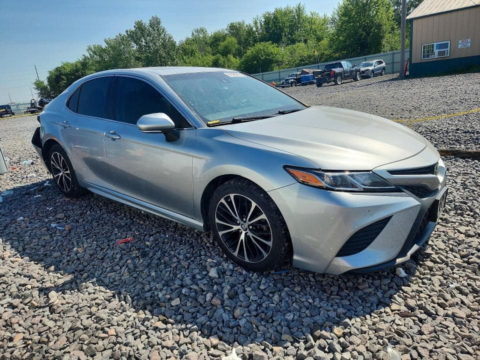 2018 TOYOTA CAMRY SE SE 4