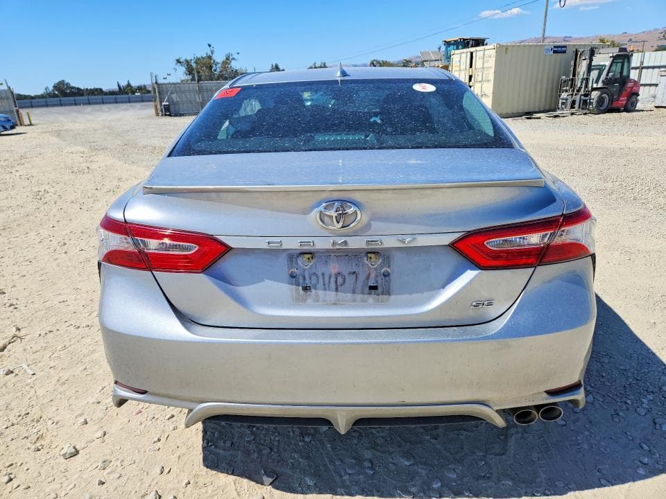 2020 TOYOTA CAMRY SE 6