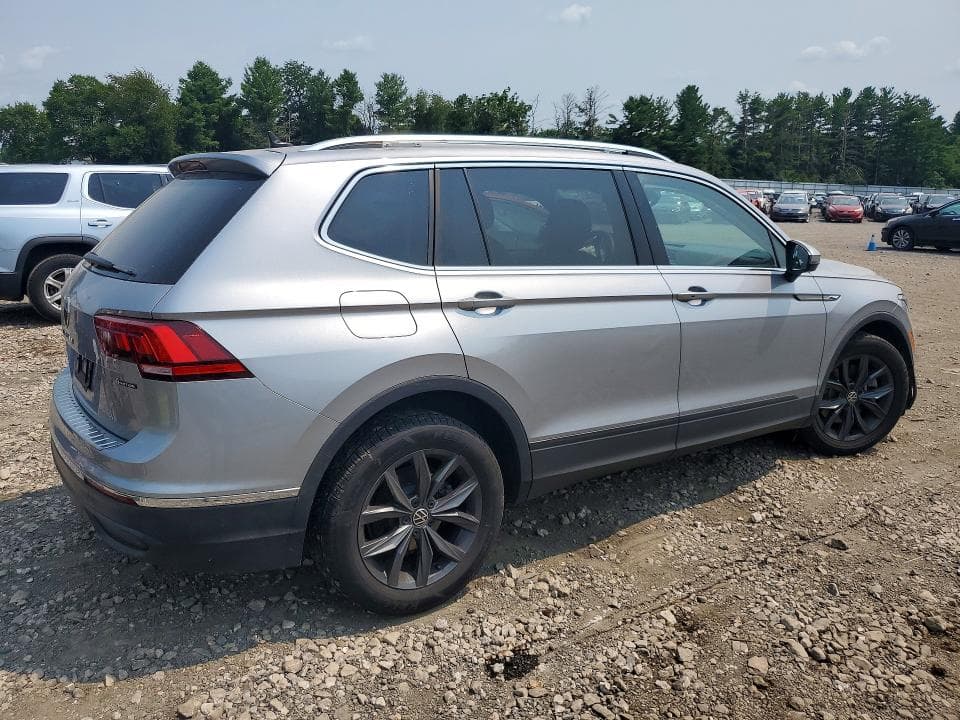 2023 VOLKSWAGEN TIGUAN SE 3
