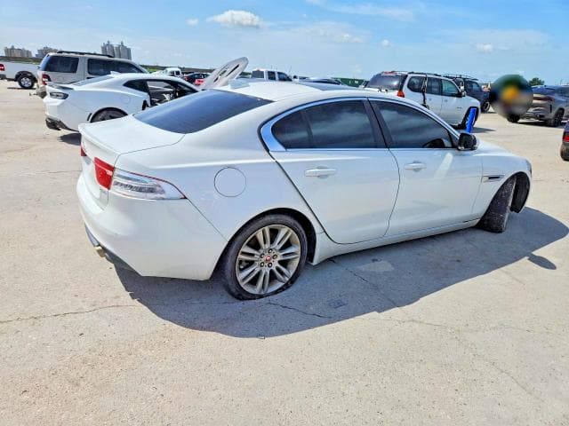 2019 JAGUAR XE PREMIUM 3