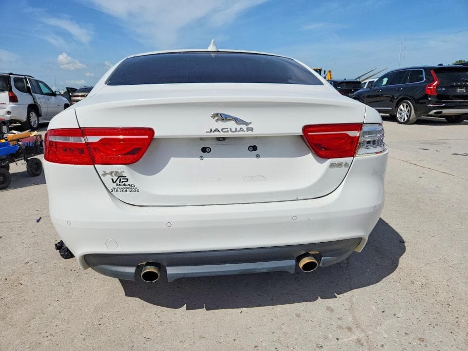 2019 JAGUAR XE PREMIUM 6