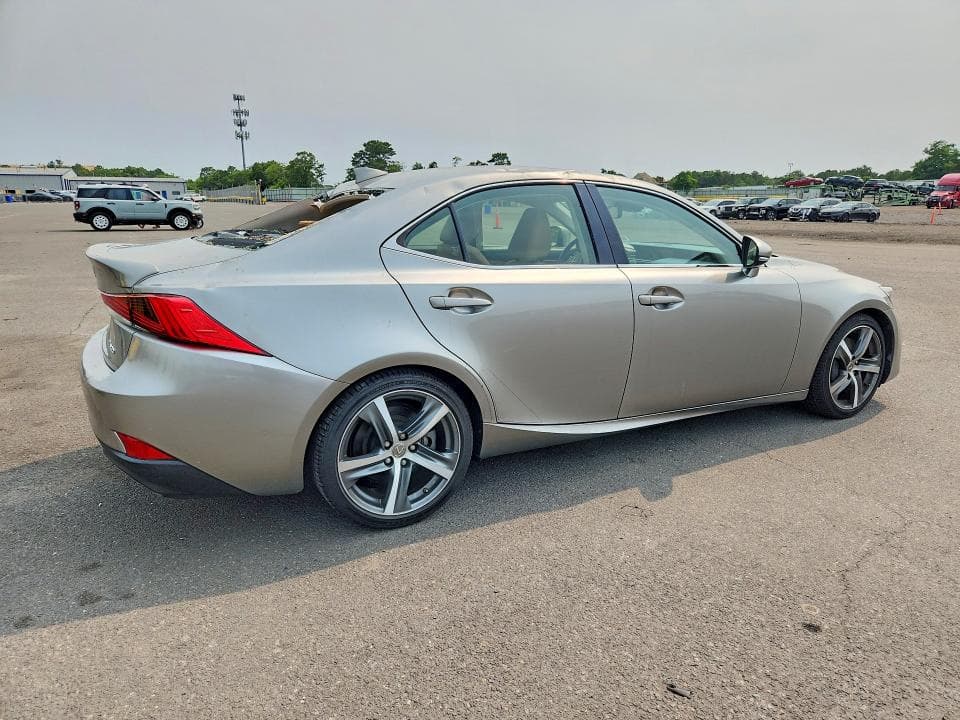 2018 LEXUS IS 300 3