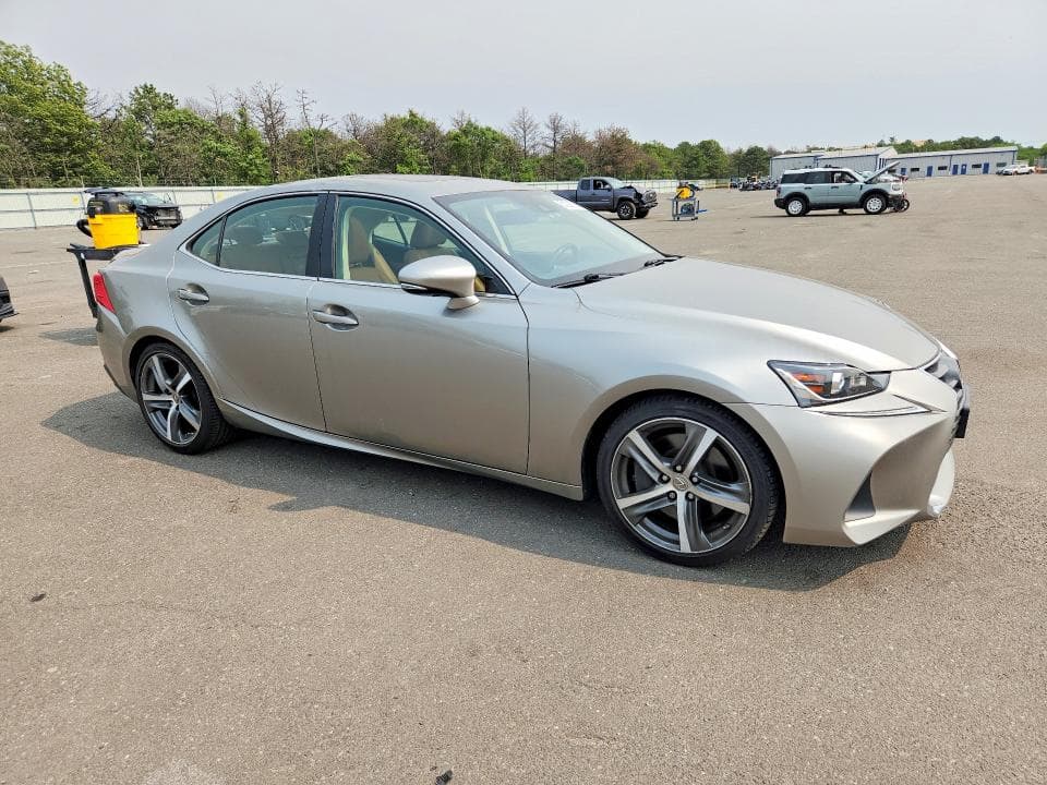 2018 LEXUS IS 300 4