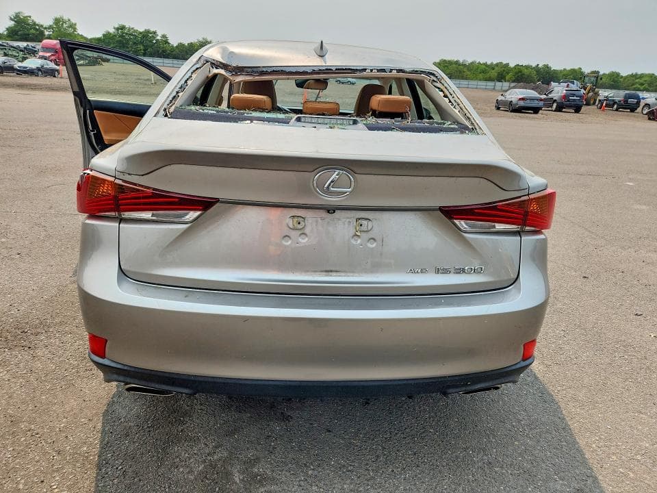 2018 LEXUS IS 300 6
