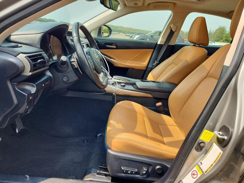 2018 LEXUS IS 300 7