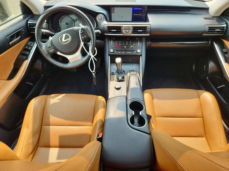 2018 LEXUS IS 300 8