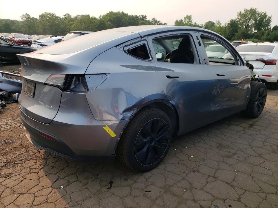 2024 TESLA MODEL Y 3