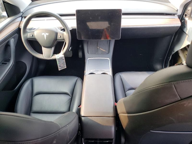 2024 TESLA MODEL Y 8
