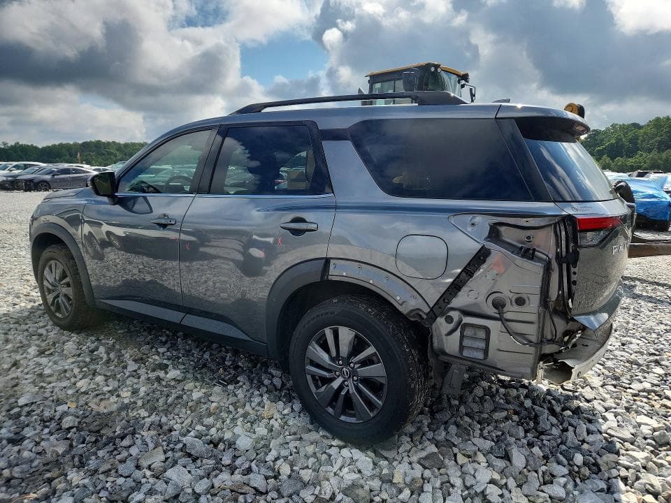 2023 NISSAN PATHFINDER SV 2