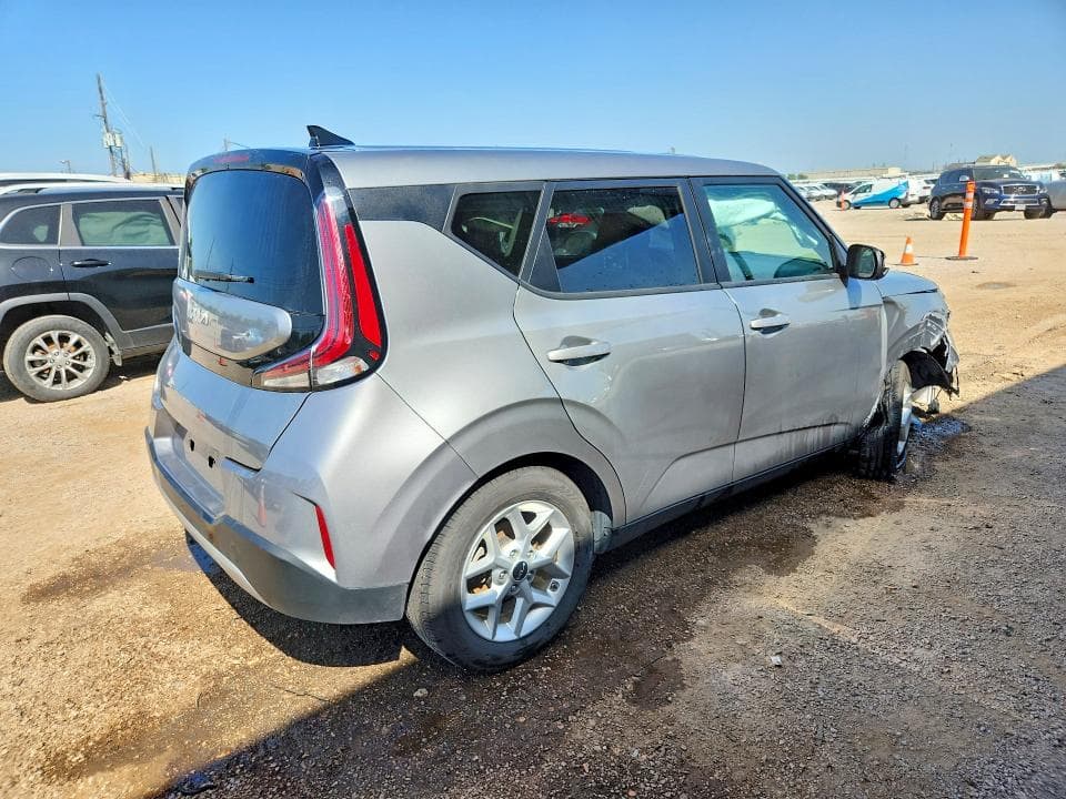 2025 KIA SOUL LX 3
