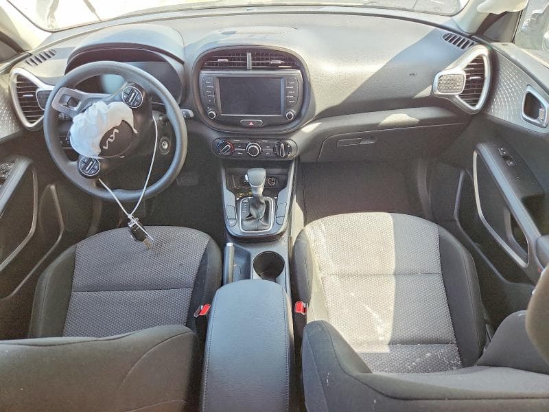 2025 KIA SOUL LX 8