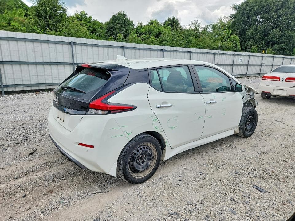 2023 NISSAN LEAF S S 3
