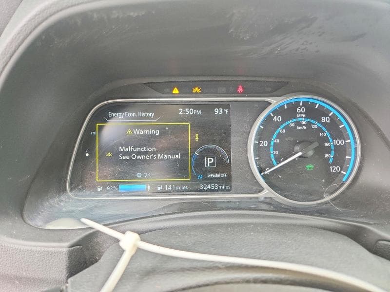 2023 NISSAN LEAF S S 9