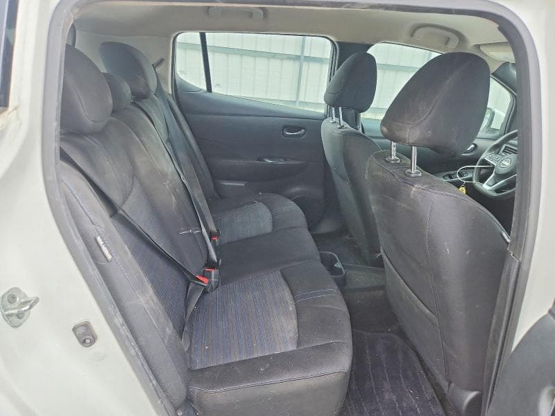 2023 NISSAN LEAF S S 10