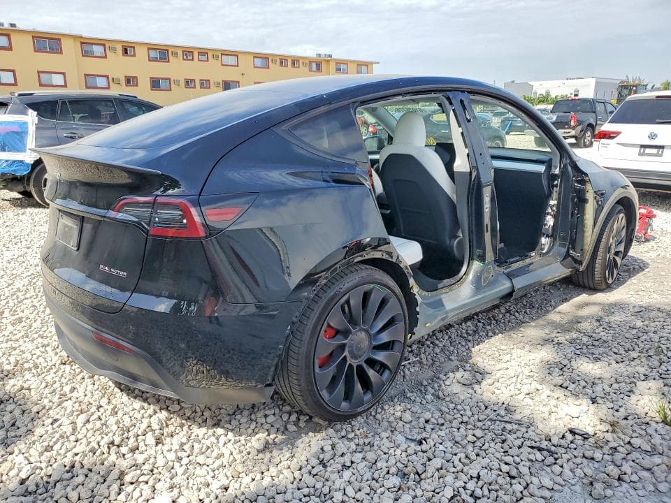 2023 TESLA MODEL Y 3