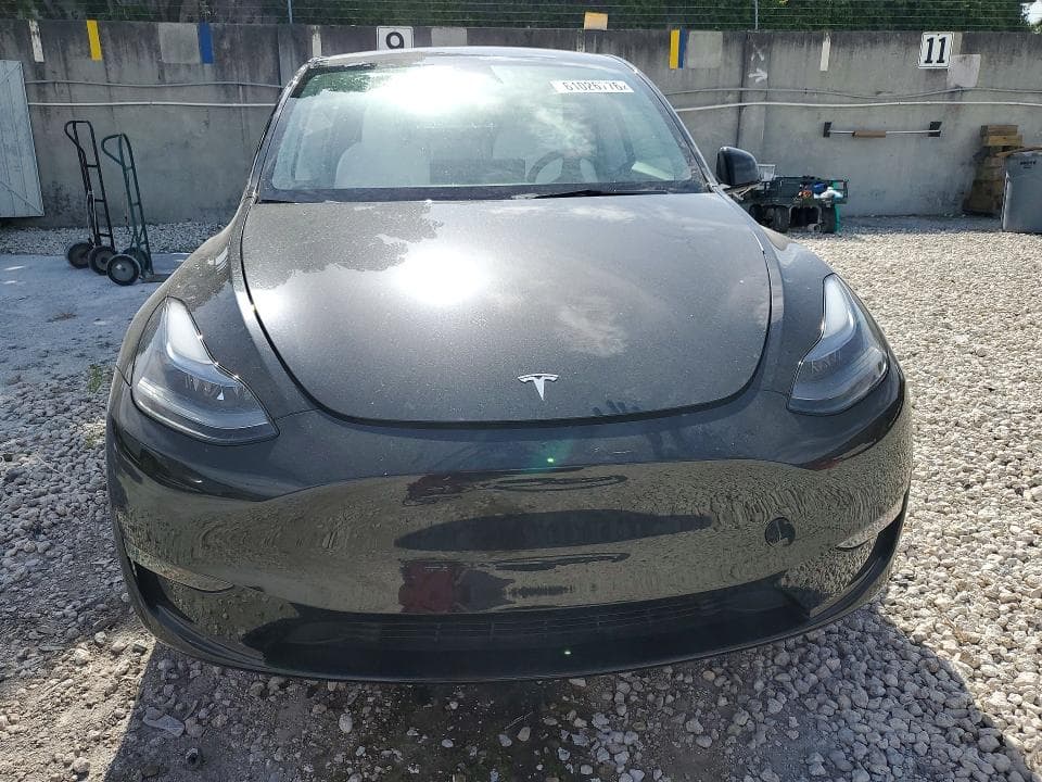 2023 TESLA MODEL Y 5