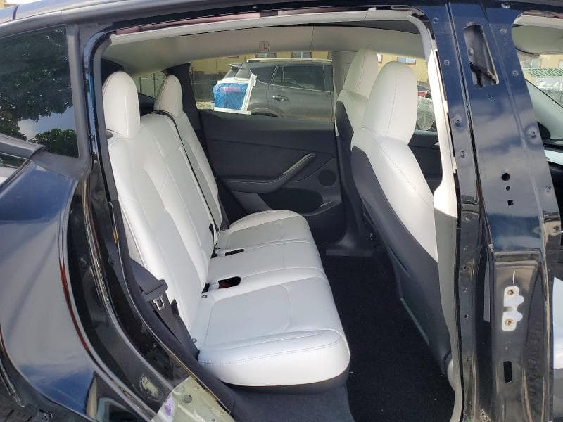 2023 TESLA MODEL Y 10