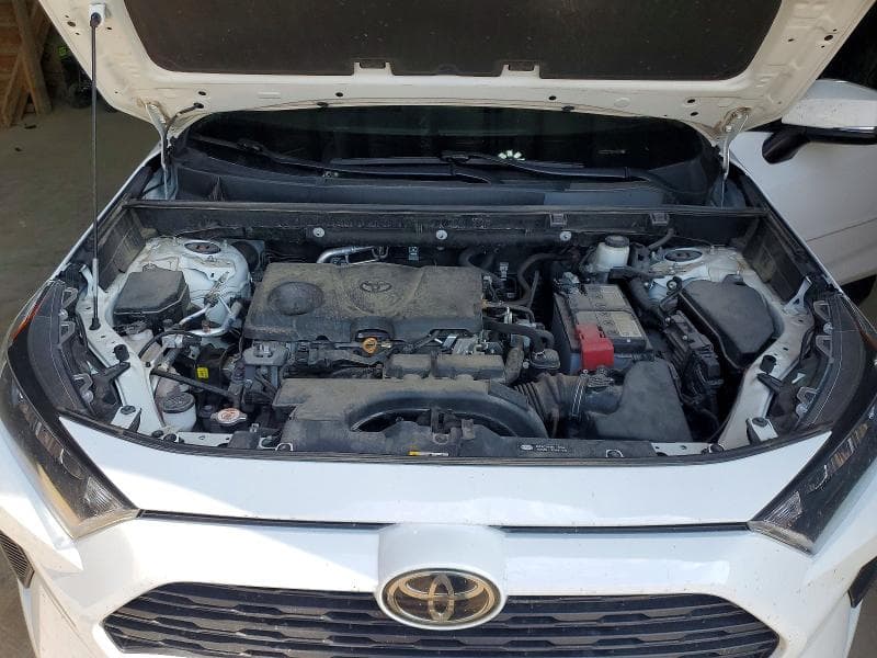 2021 TOYOTA RAV4 LE 12