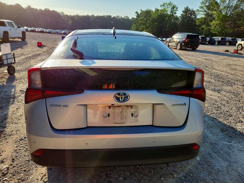 2019 TOYOTA PRIUS LE 6