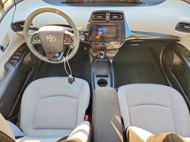 2019 TOYOTA PRIUS LE 8