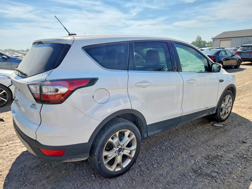 2017 FORD ESCAPE SE SE 3