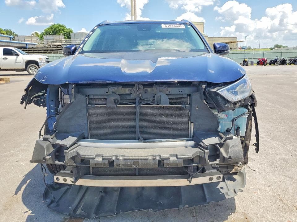 2021 TOYOTA HIGHLANDER XLE 5