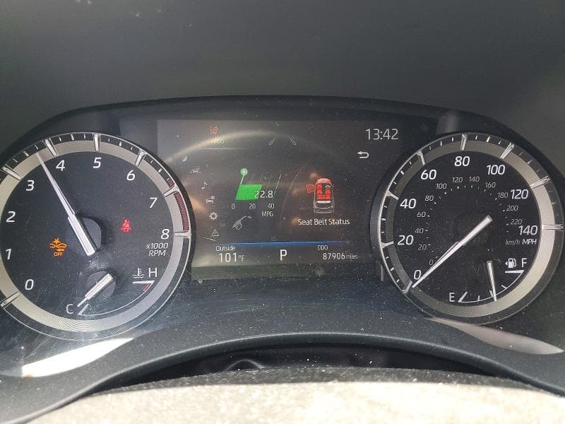 2021 TOYOTA HIGHLANDER XLE 9