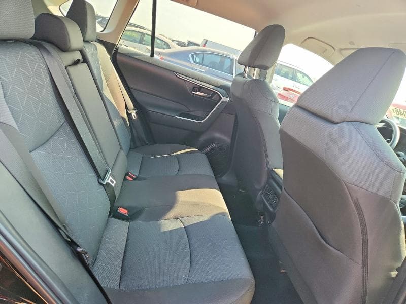 2025 TOYOTA RAV4 XLE XLE 11