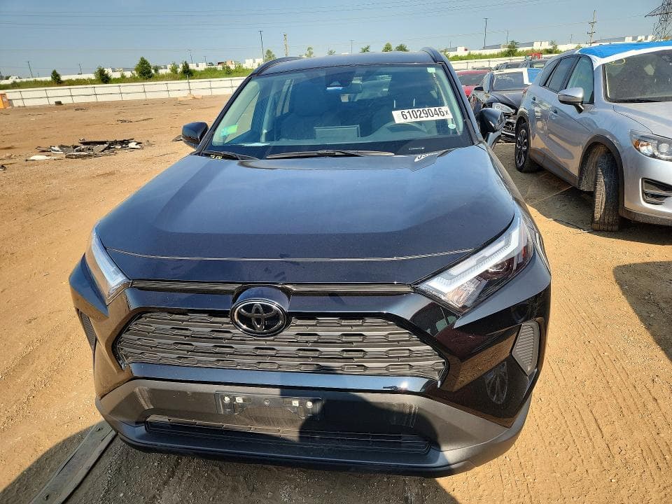 2025 TOYOTA RAV4 XLE XLE 5