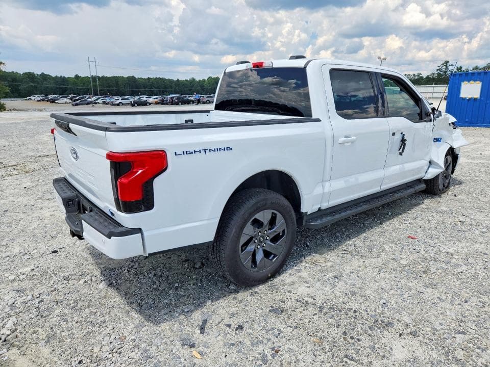 2025 FORD F150 LIGHTNING XLT 3
