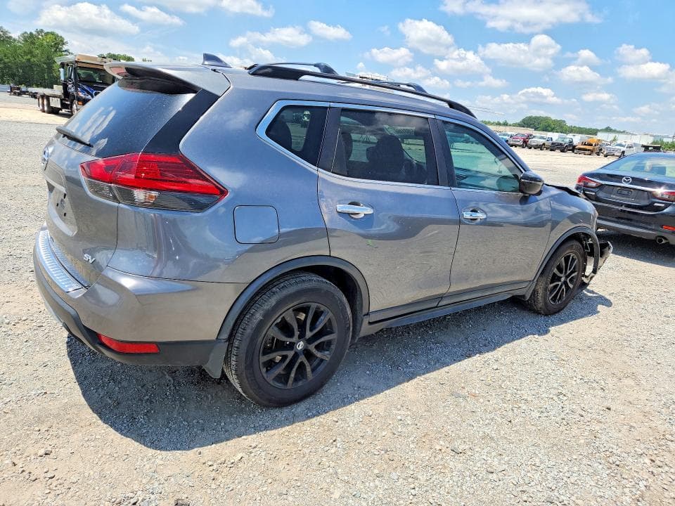 2017 NISSAN ROGUE SV 3