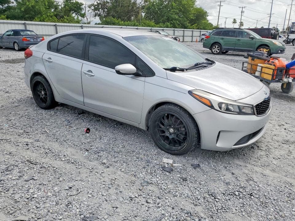 2017 KIA FORTE LX 4