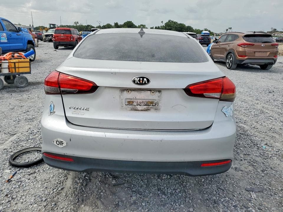 2017 KIA FORTE LX 6