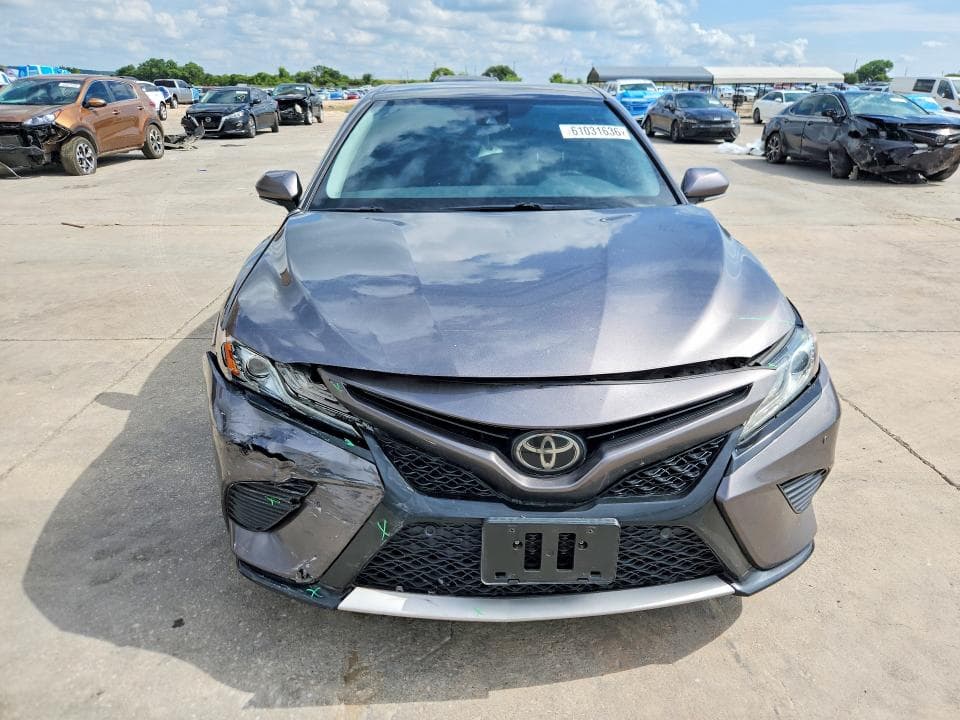 2018 TOYOTA CAMRY XSE 5