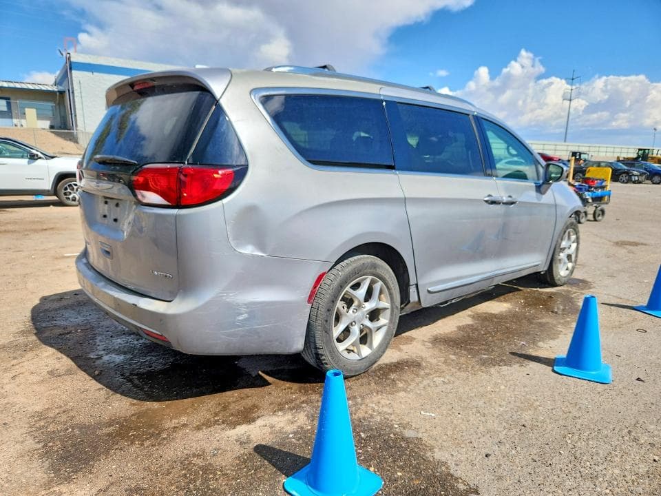 2018 CHRYSLER PACIFICA LIMITED 3