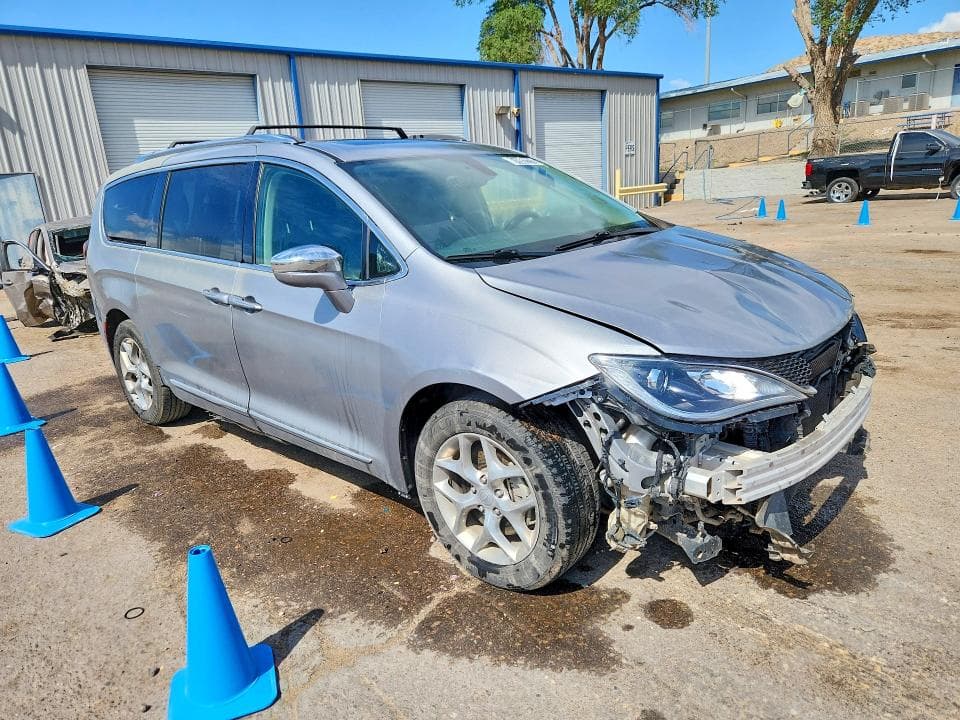 2018 CHRYSLER PACIFICA LIMITED 4