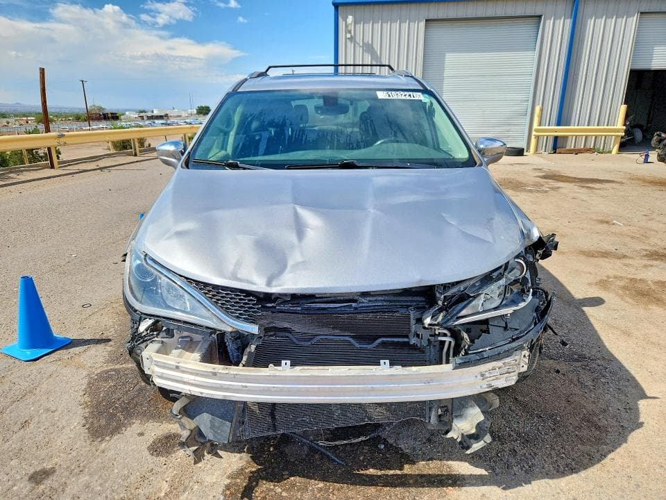 2018 CHRYSLER PACIFICA LIMITED 5