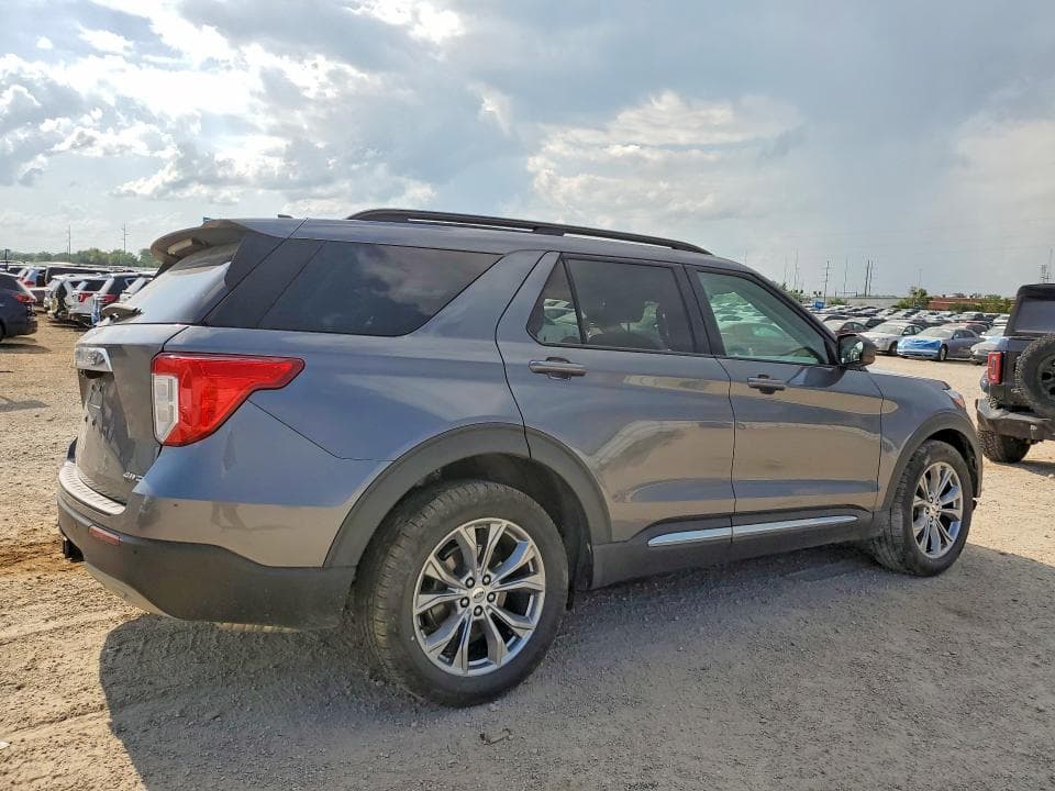 2021 FORD EXPLORER XLT 3