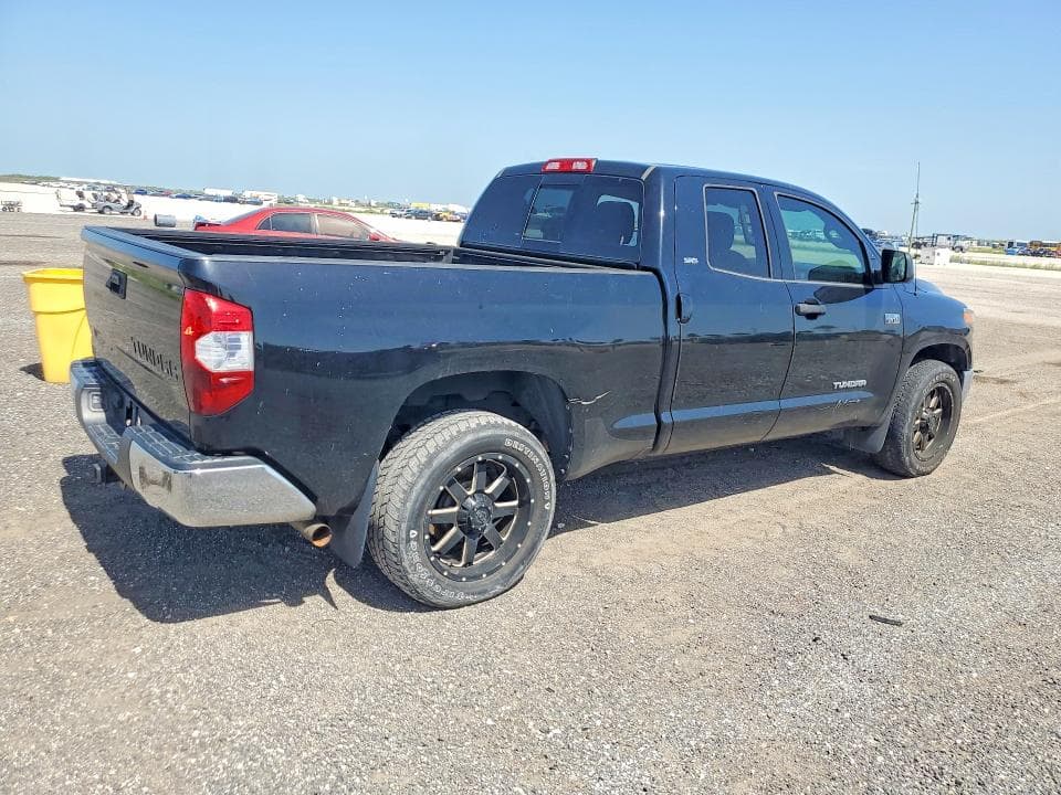 2018 TOYOTA TUNDRA SR5 3