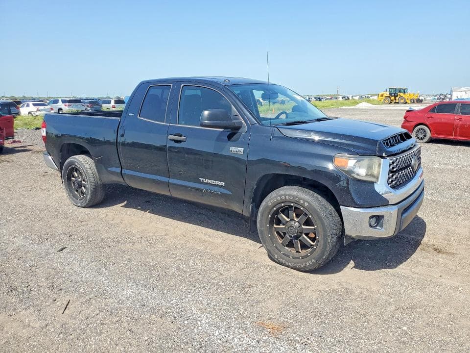 2018 TOYOTA TUNDRA SR5 4