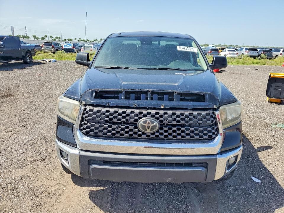 2018 TOYOTA TUNDRA SR5 5