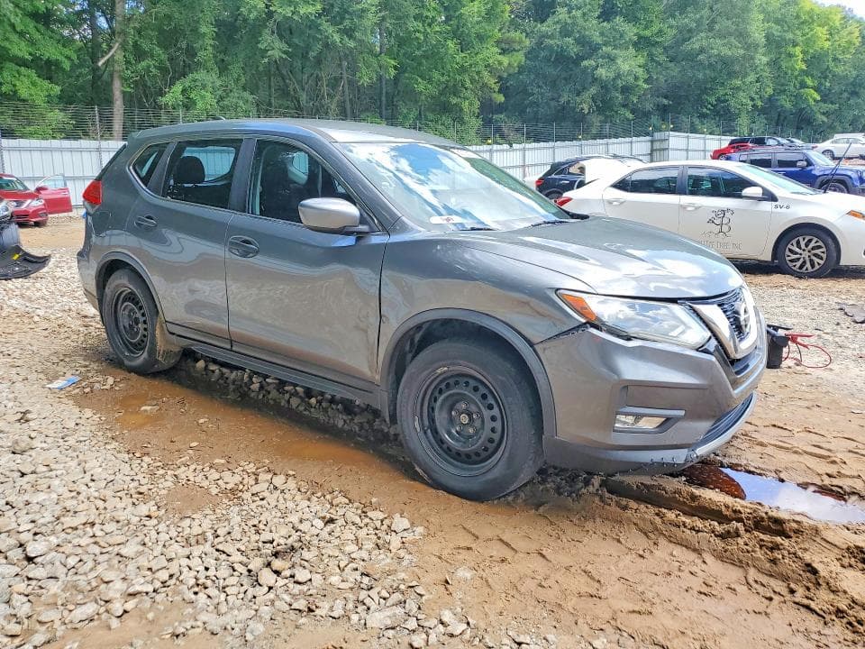 2017 NISSAN ROGUE S 4