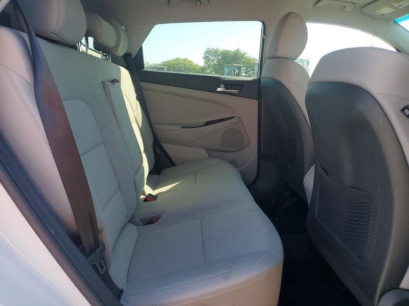 2019 HYUNDAI TUCSON SE 11