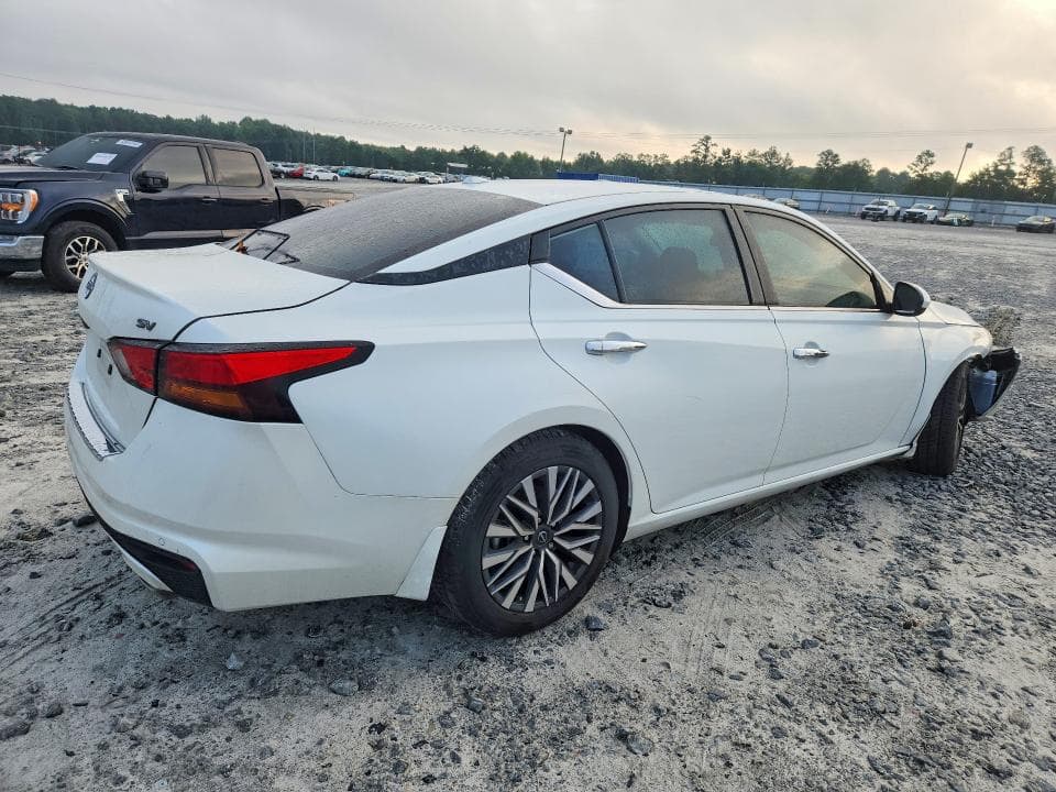 2023 NISSAN ALTIMA SV 3