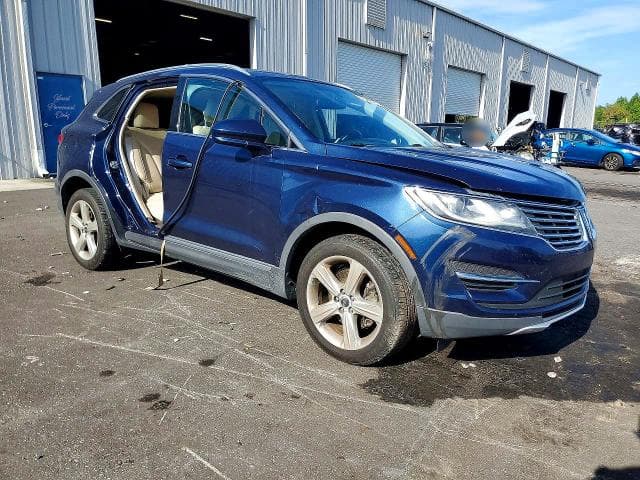 2017 LINCOLN MKC PREMIERE 4