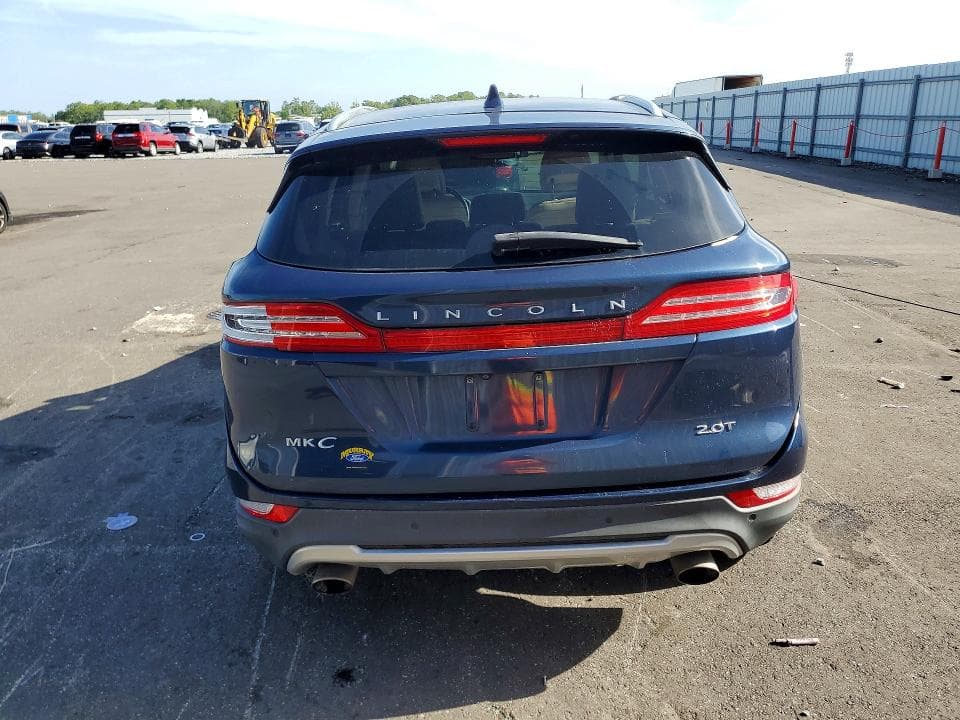 2017 LINCOLN MKC PREMIERE 6