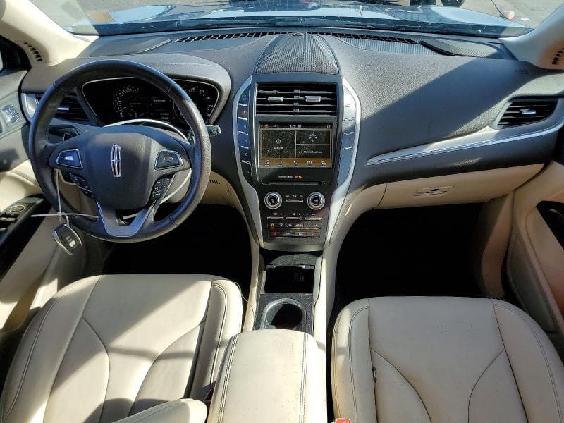 2017 LINCOLN MKC PREMIERE 8