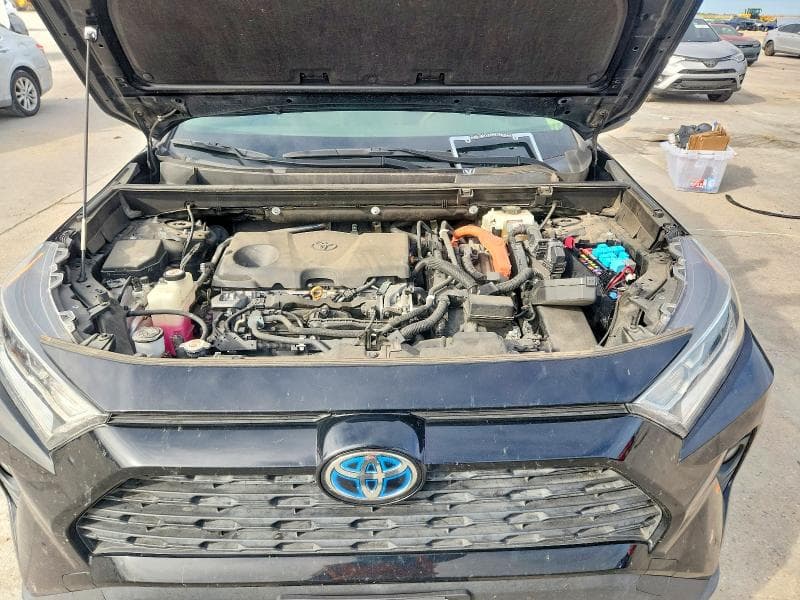 2021 TOYOTA RAV4 HYBRID XLE PREMIUM 12