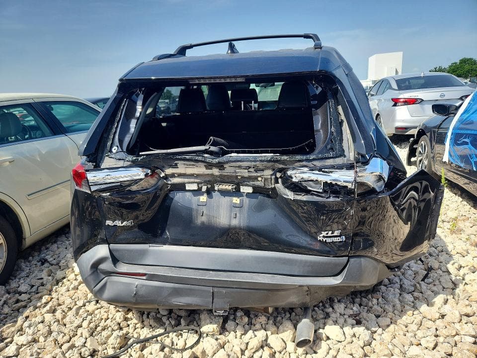 2021 TOYOTA RAV4 HYBRID XLE PREMIUM 6